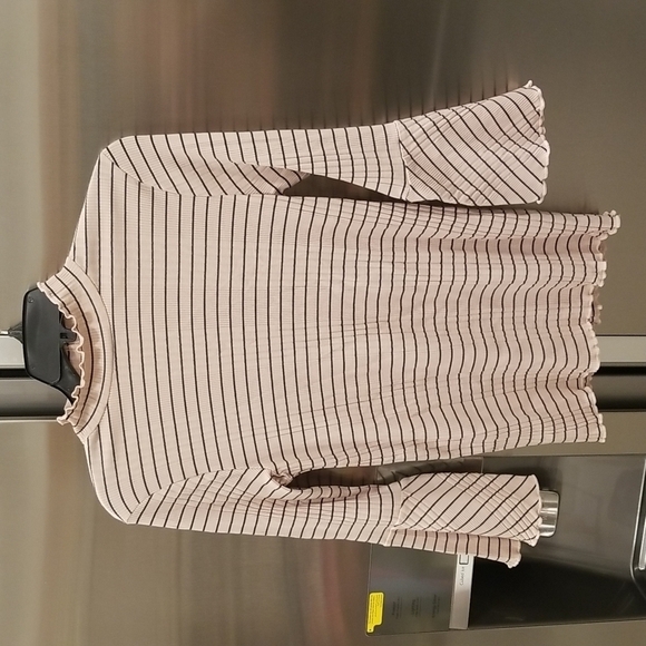 💕MICHAEL STARS💕 Rachel Stripe Mock Neck Top ~ Whisper Striped 90s Lettuce Edge - Picture 4 of 10